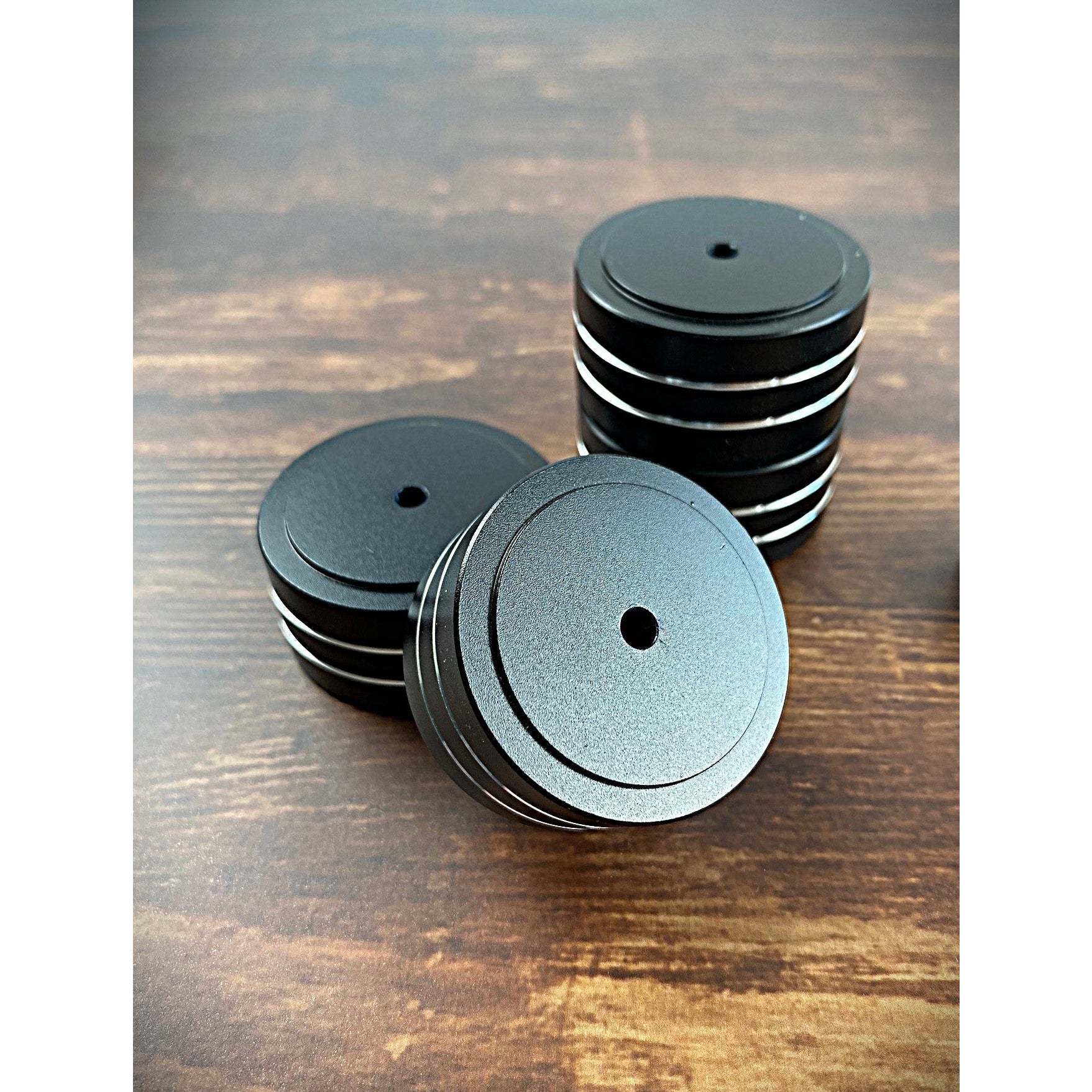 große Aluminium Standfüße schwarz silber