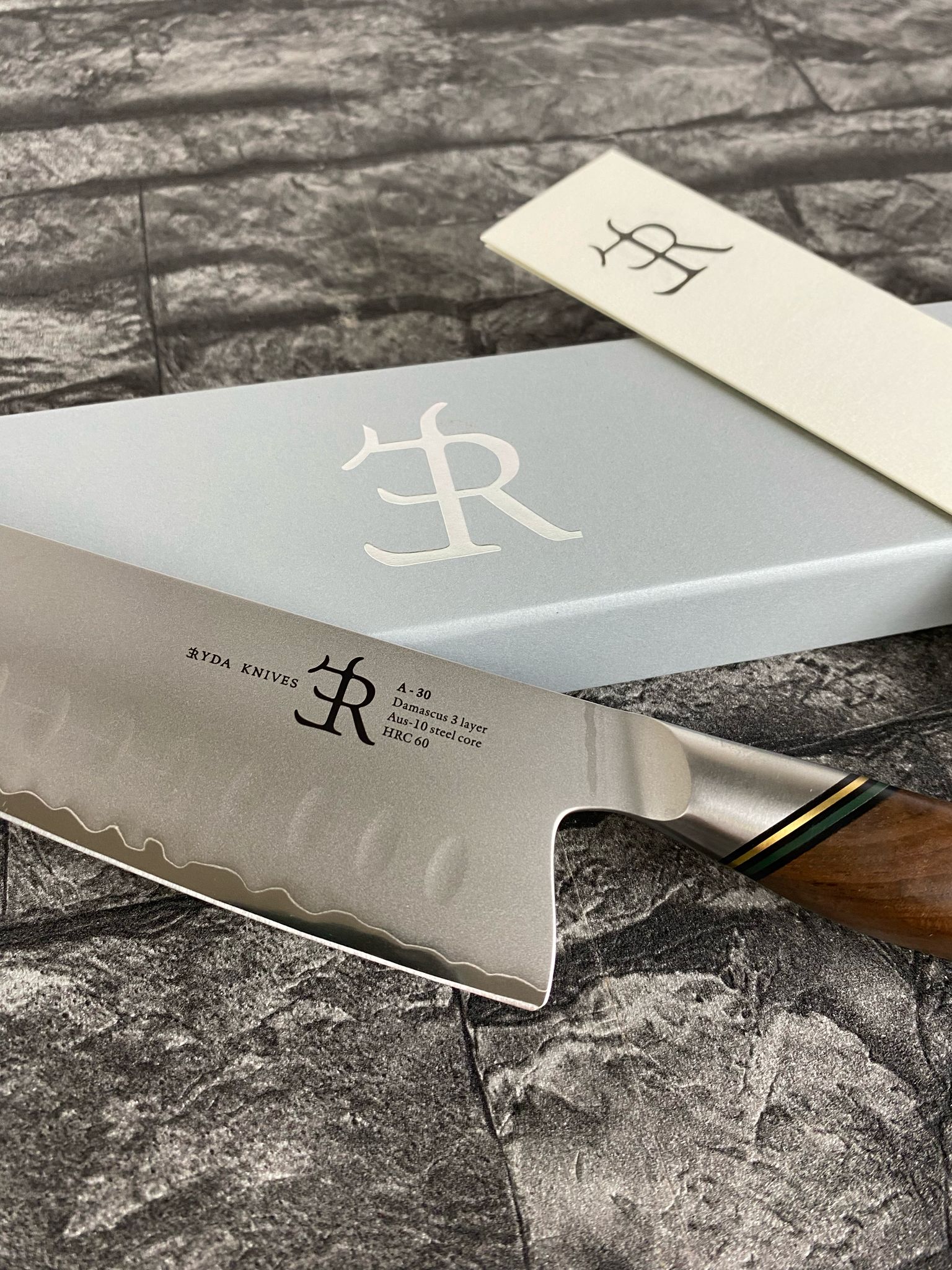 Santoku Messer der A-30 Serie | Küchenmesser von Ryda Knives