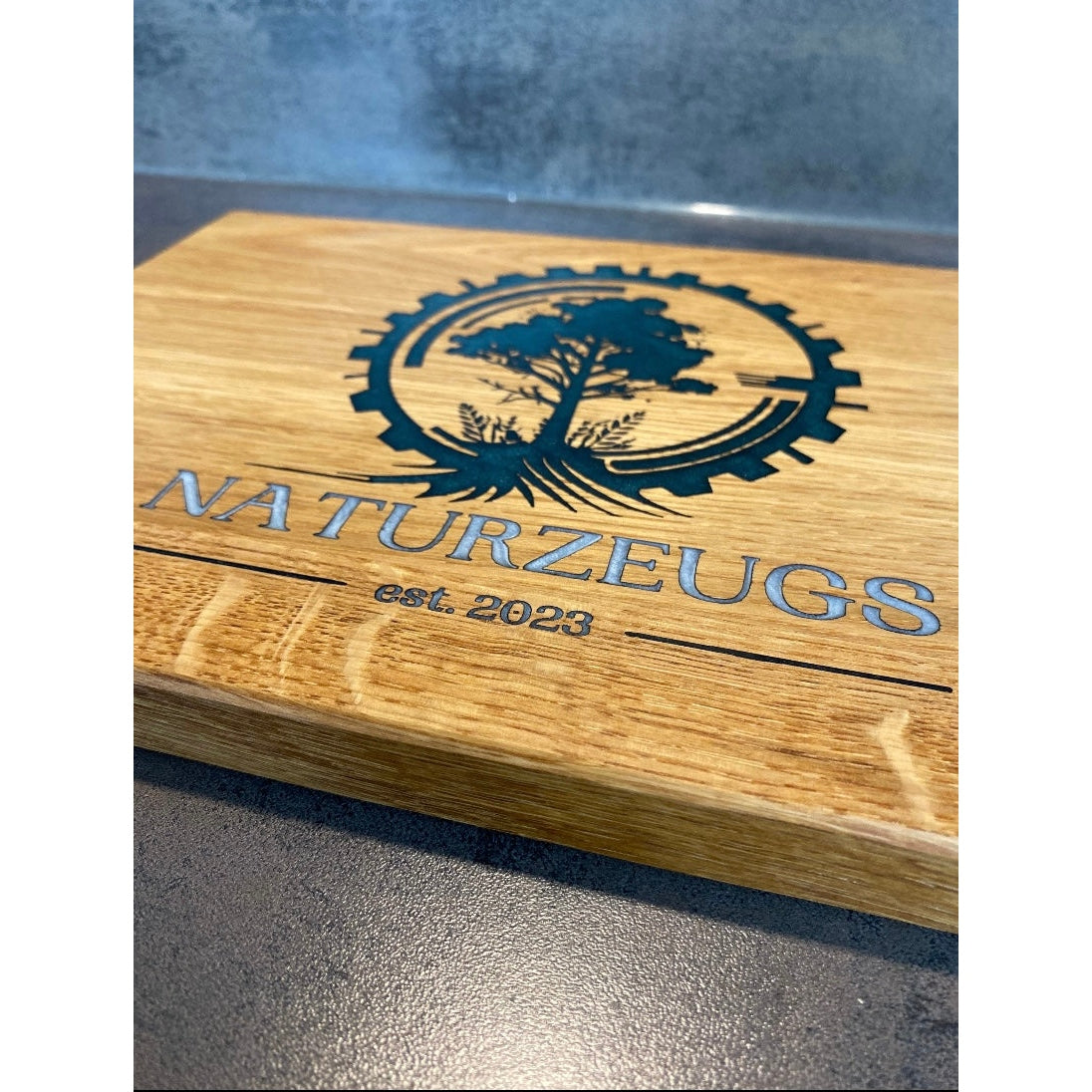 Beispiel Personalisierung Epoxid Naturzeugslogo