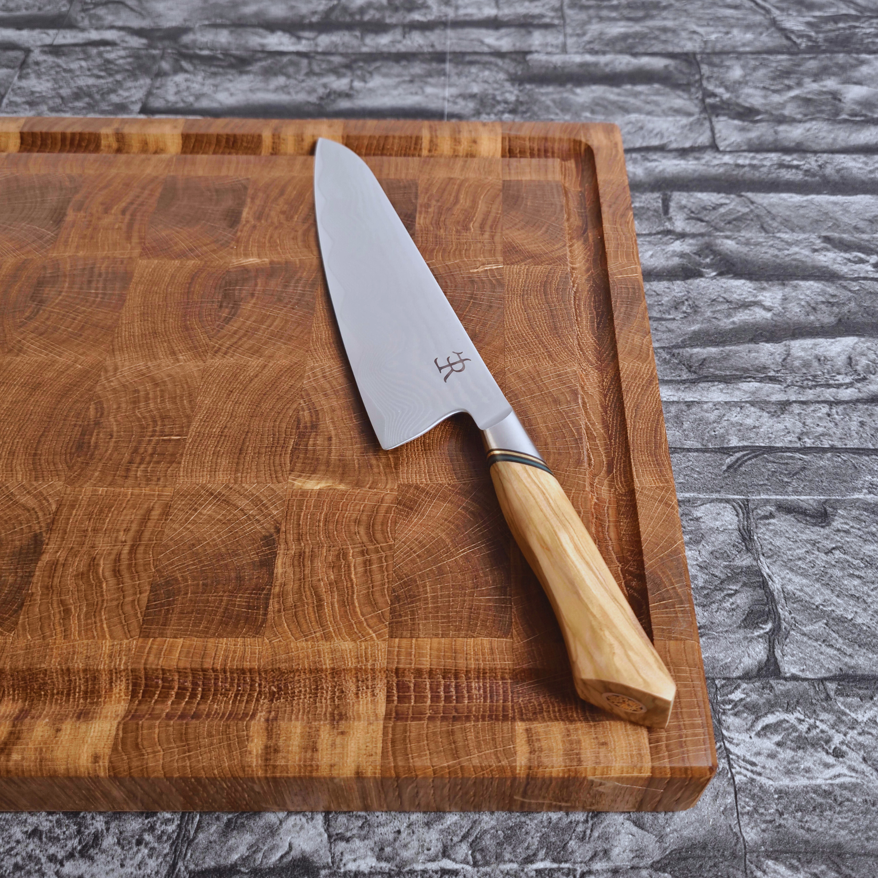 Chefmesser "Legacy" der A-73 Serie | Küchenmesser von Ryda Knives, Naturzeugs, Schneidebrett, Stirnholz-Schneidebrett, Eichenholz