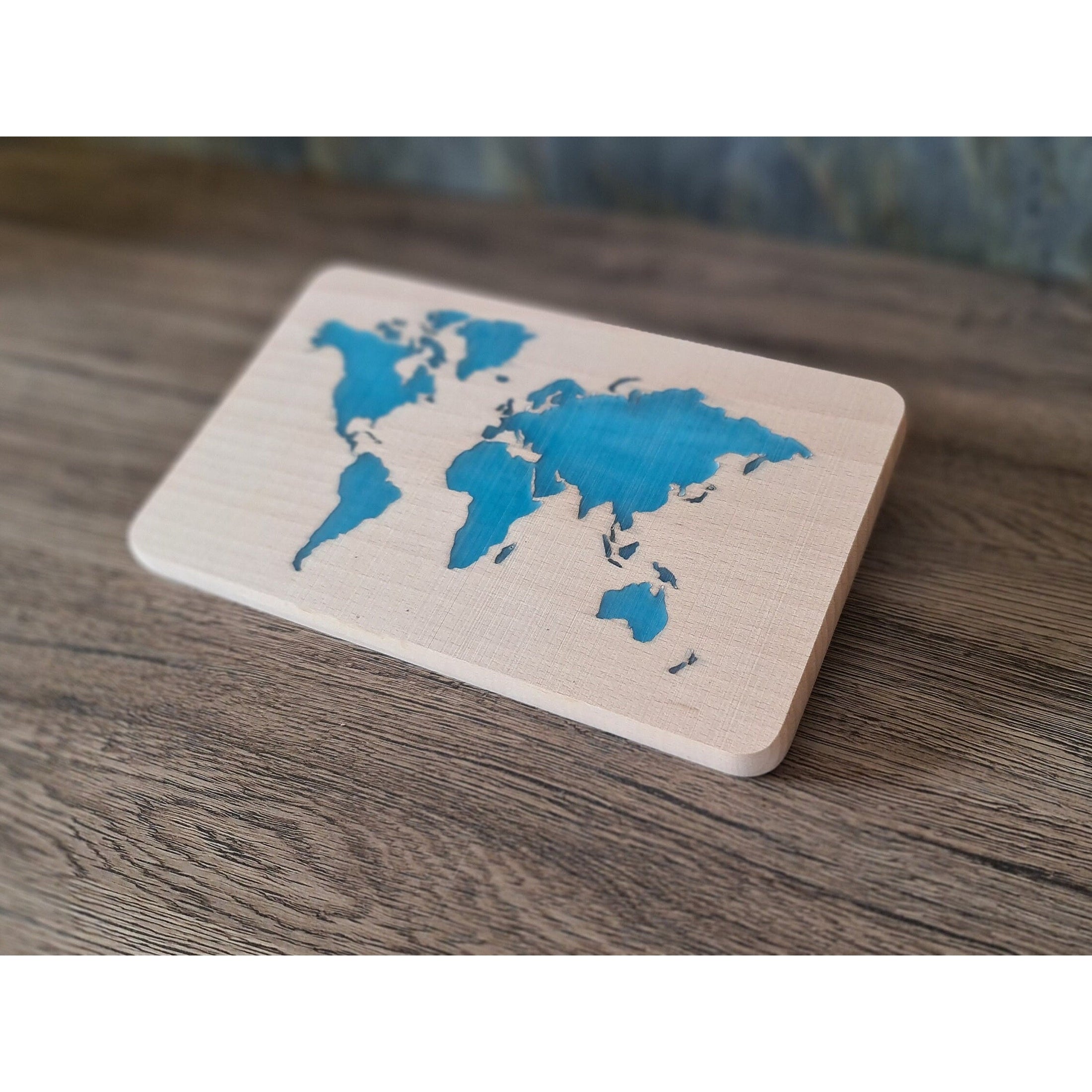 Beispiel Personalisierung Epoxid Weltkarte