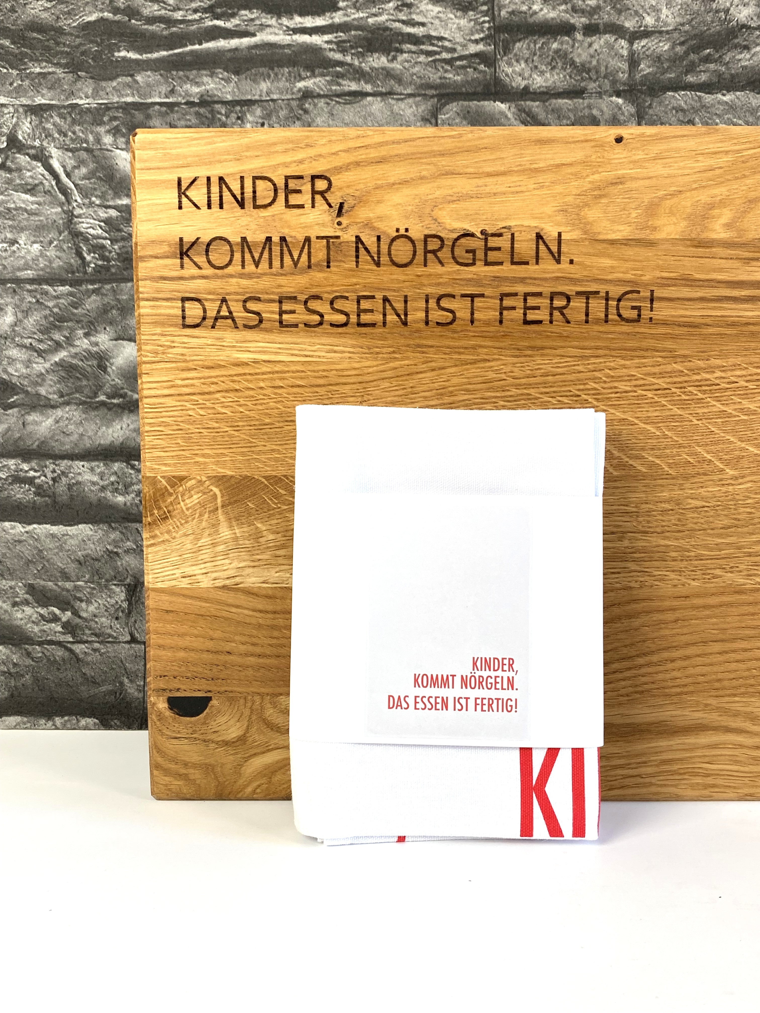 Küchenset #3 mit Spruch – Eichen-Schneidebrett & Geschirrtuch "Kinder, kommt nörgeln.", Naturzeugs, Schneidebrett, Küchenbrett, Eichenbrett, Servierbrett